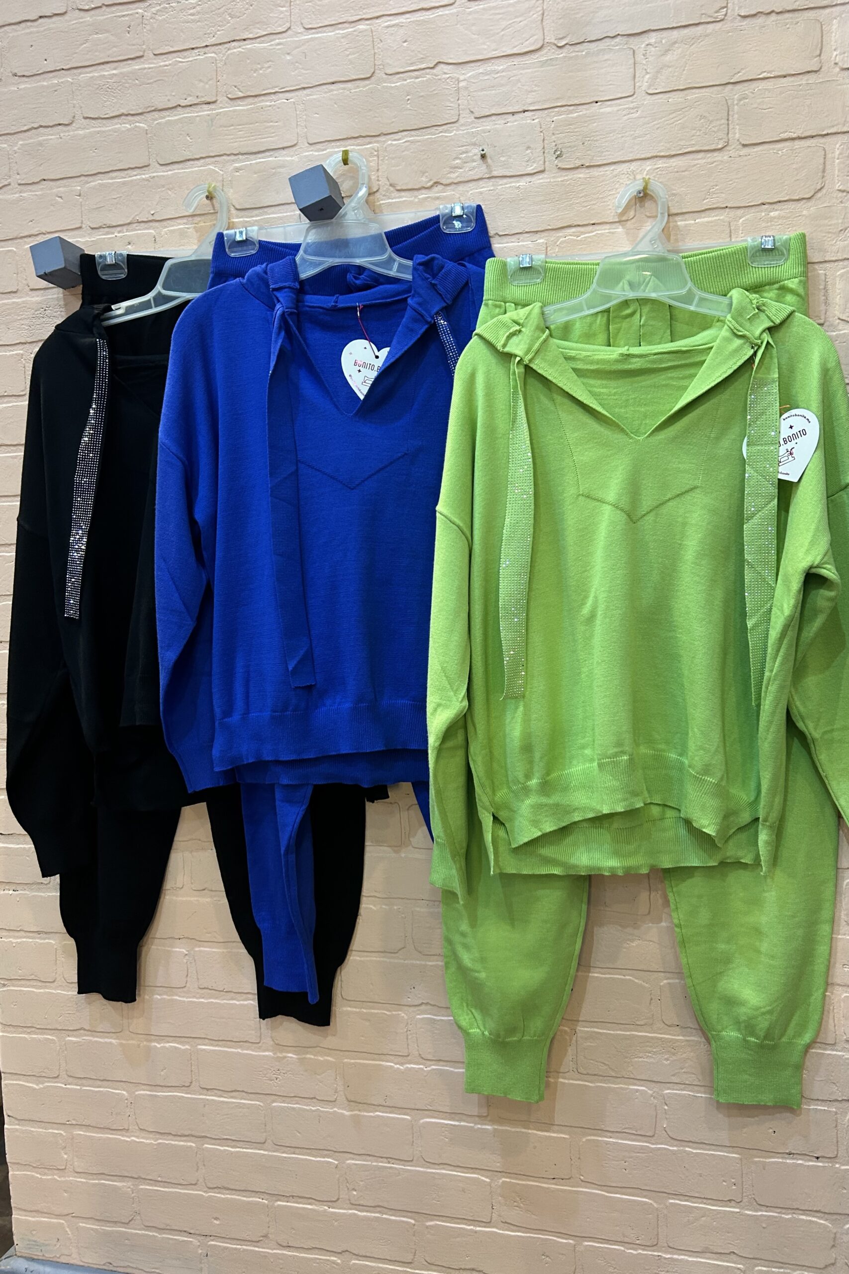 SET SUDADERA CINTAS BRILLO