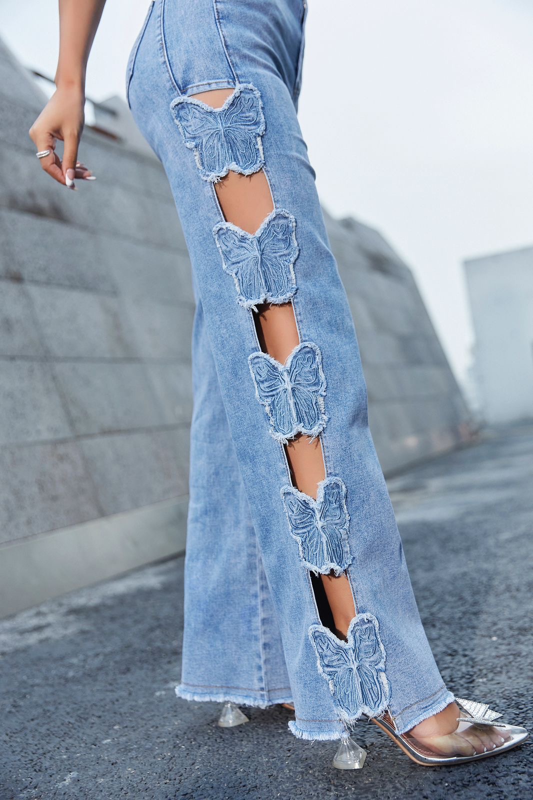 JEANS MARIPOSA LATERAL CALADO