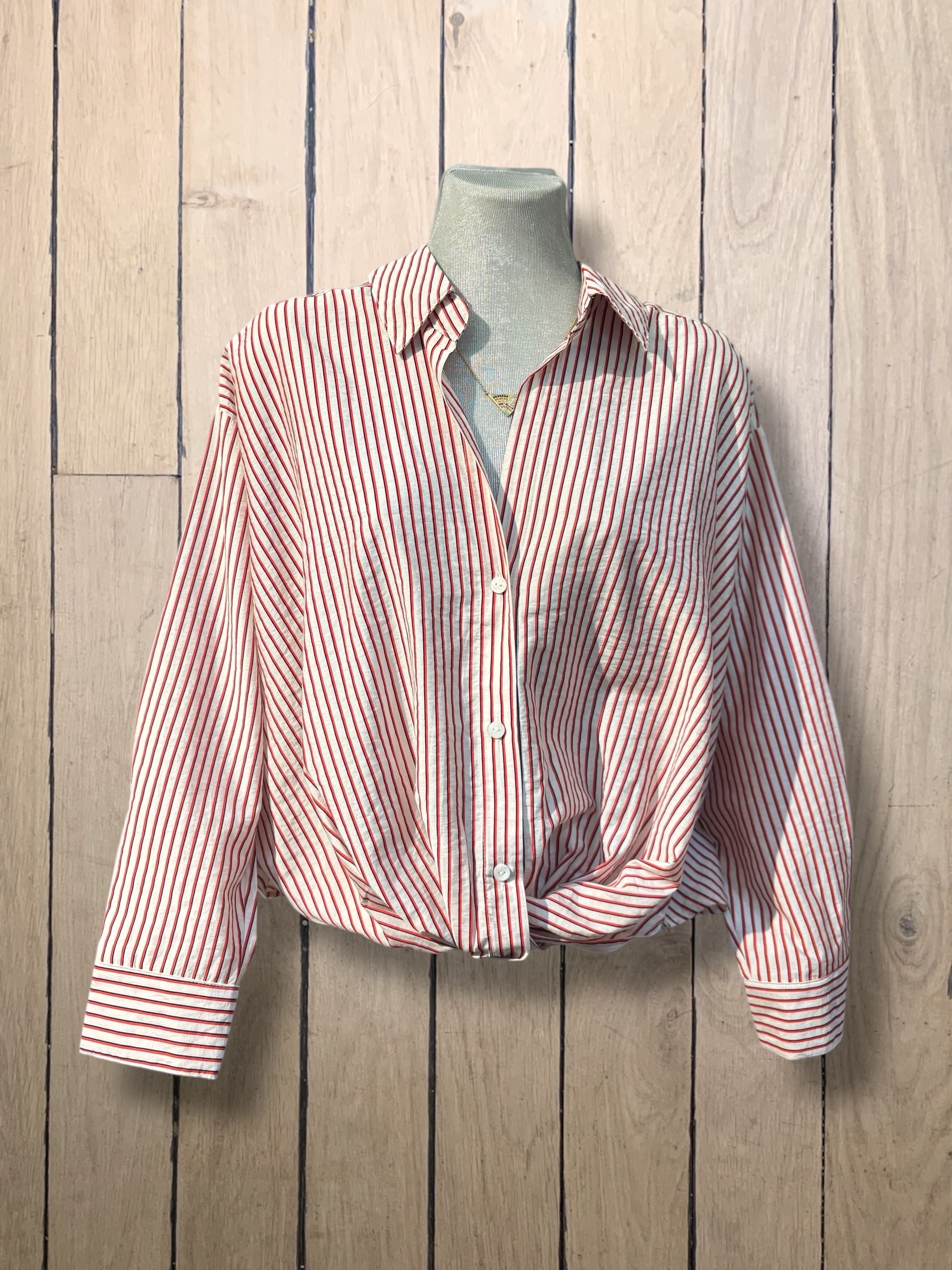 CAMISOLA CORTA RAYAS NUDO FRENTE EA 493