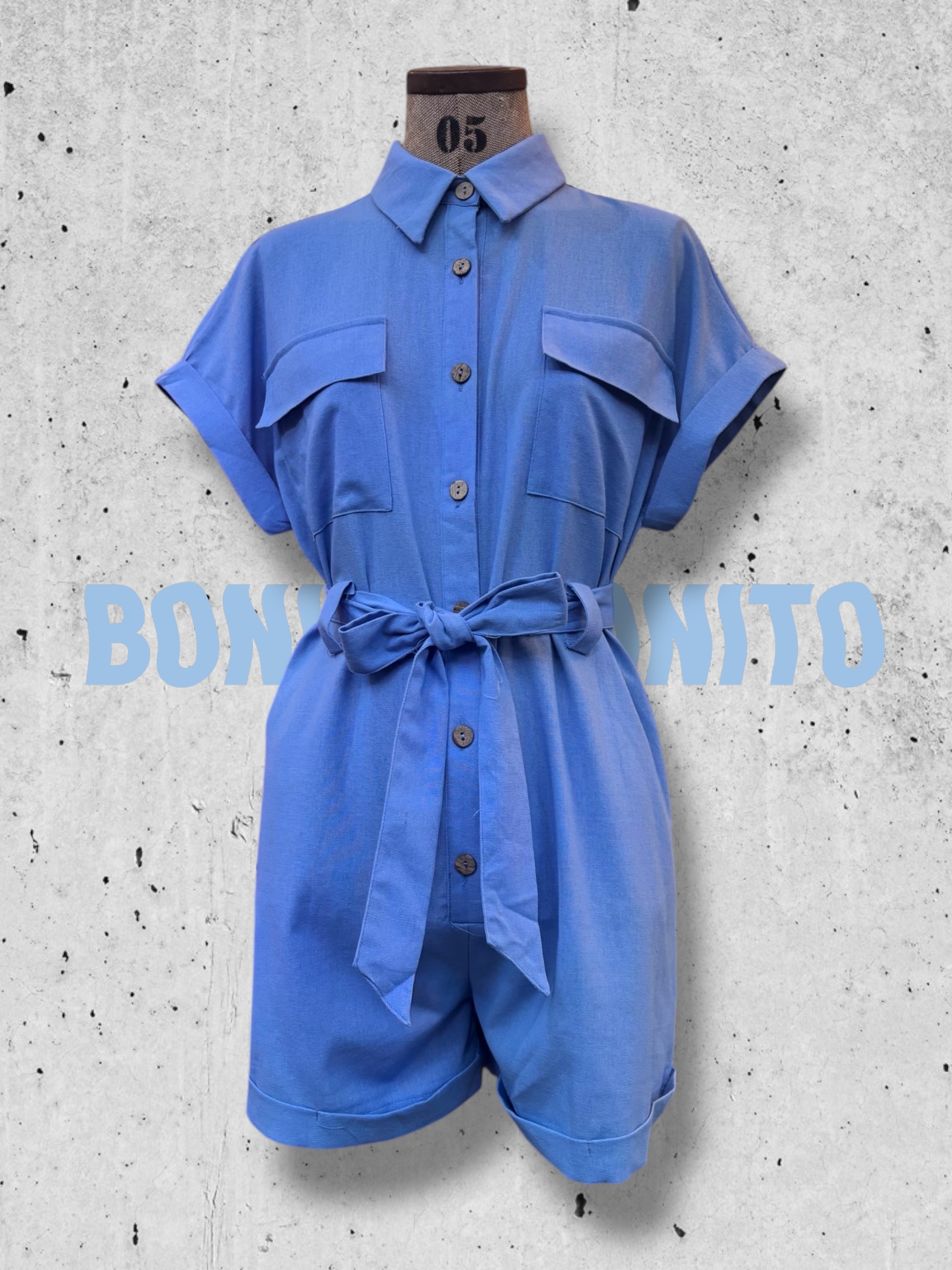 MONO LINO SHORT CON BOTONES PT 881